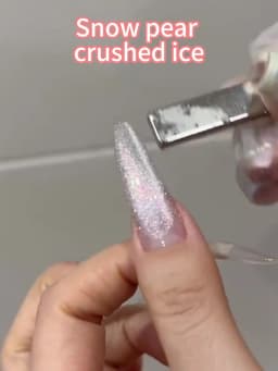15ml Snow Pear Crushed Ice Cat Eye Gel Nail Polish,  Shiny Bubble-Free UV/LED Quick-Drying Gel Suitable For Nail Art DIY Design