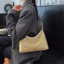 Elegant Women Luxury Leather Fashion Shoulder Bag High End Designer Tote Handbag For Stylish Urban Daily Commuter Lifestyle