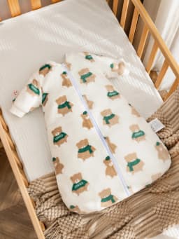 1Pc Baby Flannel Swaddle, Ultra-Soft and Comfortable for Autumn and Winter, Anti-Startle and Anti-Kick Blanket, Baby Vest with Added Fleece - Baby Warm Sleeping Bag, a Gift for Your Baby.