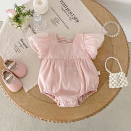 Summer new baby girl jumpsuit cute bubble sleeve embroidered cotton jumpsuit, comfortable children's clothing suitable for 0-2 y