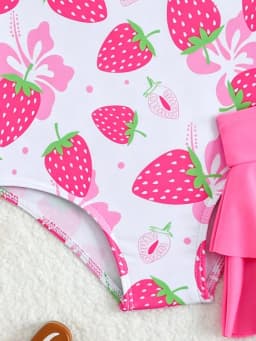 Children's Strawberry Pattern Swimsuit with Suspenders + Double-Layered Ruffle Skirt Set, Girls' Beach Vacation Swimwear Two-Piece Set, Beach Baby Swimsuit Set, Red and Pink, Cute, Fashionable, Versatile