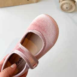 2026 New Cute Peach Pink Velvet Shoes Girls Vintage Green Velour Ballet Flats Baby Kids Spring New Soft Sole Luxury Mary Janes