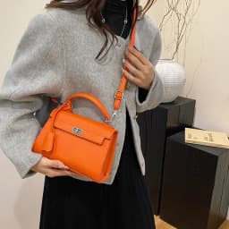 Large Capacity Designer Paris Minimalist Crossbody Bag For Women Luxury Brand Classic Diaper Bag Elegant Leather