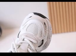 Kids Casual Running Shoes with Thick Soles Boys Girls Fashion Versatile Sports Shoes 2026 New Children Mesh Breathable Sneakers