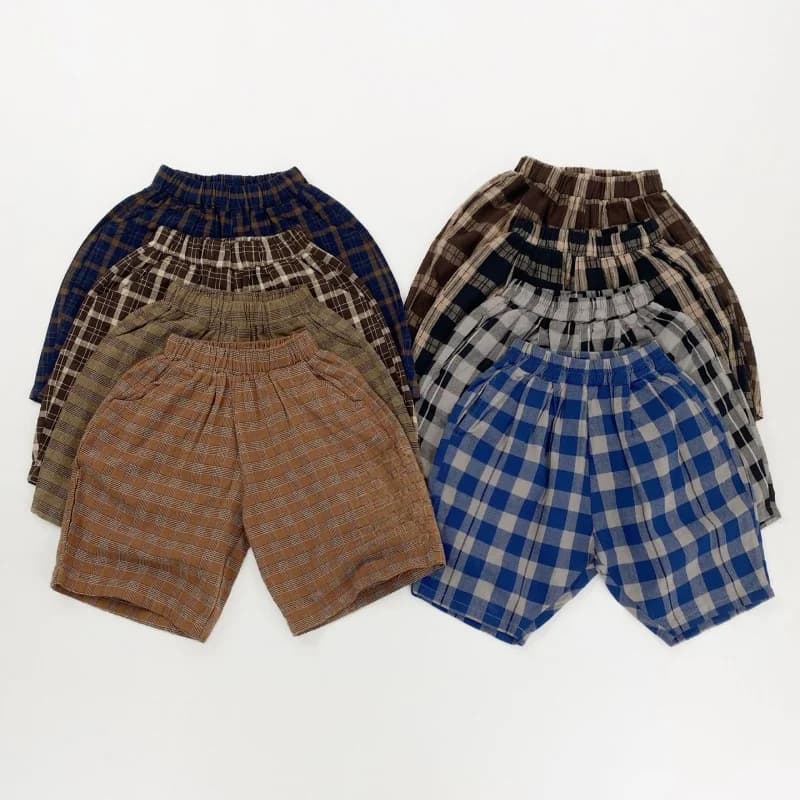 Korean Style Children Capri Pants Retro Grid Patterned Kids Shorts Pants Summer Soft Breathable Unisex Trouser