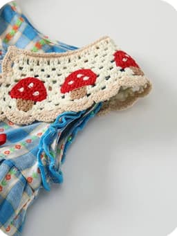 Crocheted Blue-and-White Checkered Sleeveless Rompers with Mushroom Collar and Bow for Baby Girls—Spring/Summer Style
