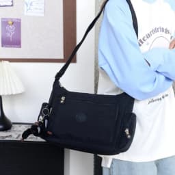 Unique Commuter Diaper Bag Ladies Messenger Bag Solid Color Leather Designer Paris Fashion Popular Classic