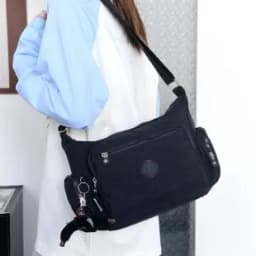 Unique Commuter Diaper Bag Ladies Messenger Bag Solid Color Leather Designer Paris Fashion Popular Classic