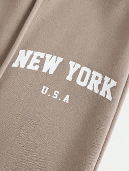 Girls' Casual Letter-Print Outfit: Tween Casual / Back-to-School Style – Khaki Letter-Print Sweatshirt & High-Waisted Wide-Leg P