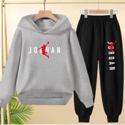 The Children's Sweatshirt L Basketball Set Is Suitable for Boys and Girls Aged 3 to 12featuring a Pullovers,hoodies and Trousers