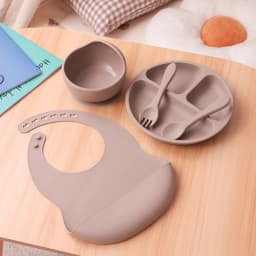 Color Kids 5PCS Silicone Baby Feeding Set Suction Dishes Plate BPA Free Sucker Bowl Bib Spoon Fork Training Tableware Gift Set