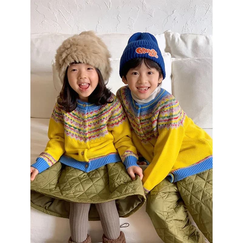Korean Style Children's Clothing2026New Winter Vintage Fair Isle Jacquard Knit Cardigan for Girls