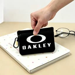 O-Oakleys logo Oxford Cloth Zipper Wallet Multifunctional Hanging Coin Bag For Credit Cards Keys Coins Wireless Earbuds