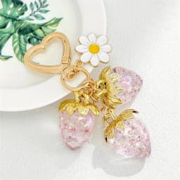 Cute Strawberry Bag Pendant Keychain Heart Flower Daisy Key Chain for Women Girs Bag Pendant Accessories Gift
