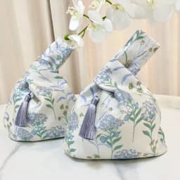 3Colors Tassel Wrist Bag Chinese Style Tassel Pendant Embroidery Hanfu Handbag Cheongsam Accessories Imitation Silk Gift Pouch