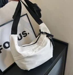 1Pcs/lot New Style Classy Fashion Single Shoulder Bag Large Capacity Commuting Crossbody Bag Thoughtful Gift for Office Workers