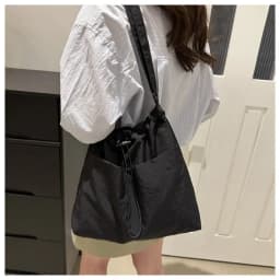 Fashion Travel Casual Nylon Tote Bag Drawstring Shoulder Bag Large Capacity Waterproof Crossbody Bucket Bag Women