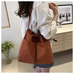 Fashion Travel Casual Nylon Tote Bag Drawstring Shoulder Bag Large Capacity Waterproof Crossbody Bucket Bag Women