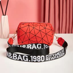 Yogodlns Fashion Laser Shoulder Messenger Bag Female Small Square Bag PU Leather Crossbody Bag Trendy New Satchel Bag Bolsa