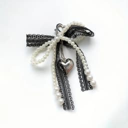 Lace Pearl Bow Keychain, Ladies Pearl Bow, Bag Pendant Keychain, Backpack Charm Keychain, Heart-Shaped Bag Pendant, Bead Keychain, Bow Pendant, Keychain Additions for Gifts, Wallets, Bags, Backpacks, Satchels