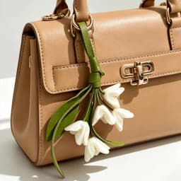 Handmade PU Leather Lily of The Valley Keychain Creative Bag Charm, Suitable for Wedding Favors and Blessing Gifts.