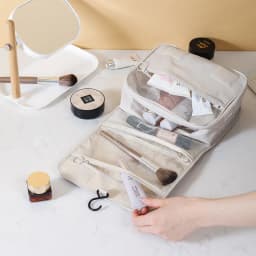 Hanging Toiletry Bag for Business Trips Portable Large Capacity Skincare Makeup Bag Dry and Wet Separation Folding Storage Bag