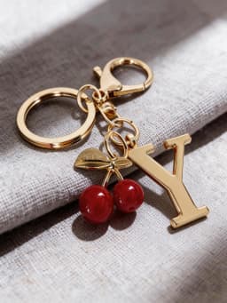 Premium Gold Elegant Letter Keychain, A-Z Alphabet 3D Pendant, Red Heart Accessory, Fashionable Silver Key Chain Ring, Bag/Backp