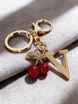 Premium Gold Elegant Letter Keychain, A-Z Alphabet 3D Pendant, Red Heart Accessory, Fashionable Silver Key Chain Ring, Bag/Backp