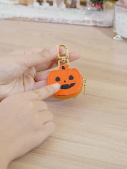 Halloween Coin Purse Key Chain 2025 New Money Pouch Cute Keychain Mini Pouch Wallet Little Pumpkin Wallet Halloween Gifts