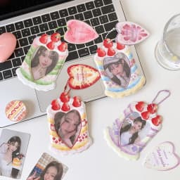 Fashion Cartoon Strawberry Cake Bag Pendant 3-Inch Card Holder Cute Girls Idol Photo Storage Card Bag Decoration Keychain Gifts