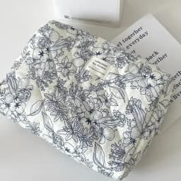 1pcs Cotton Black Flower Women Cosmetic Bag Fabric Storage Bags Small Big Capacity Travel Organzier Pouch Women Makeup Case