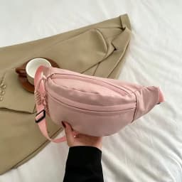 Simple and Lightweight Unisex Chest Bag, Crossbody Bag, Shoulder Bag, with Adjustable Shoulder Strap, Built-In Large Capacity Design, Frees Your Hands, Suitable for Daily Commuting, Travel, and Student Use