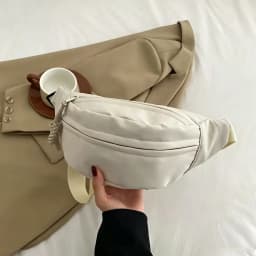 Simple and Lightweight Unisex Chest Bag, Crossbody Bag, Shoulder Bag, with Adjustable Shoulder Strap, Built-In Large Capacity Design, Frees Your Hands, Suitable for Daily Commuting, Travel, and Student Use