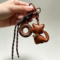 Cute Leather Cat Bag Charm Kawaii Donuts Keychain with Aesthetic Backpack Pendant Gift for Cat Lovers Women Girls