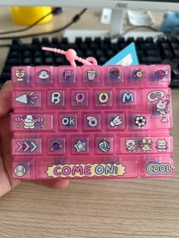Portable 26 Grid Keyboard Keychain Pendant for Bags Backpacks Halloween Costume Accessory Decompression Fingertip Sensory