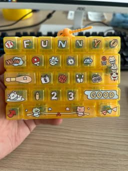 Portable 26 Grid Keyboard Keychain Pendant for Bags Backpacks Halloween Costume Accessory Decompression Fingertip Sensory