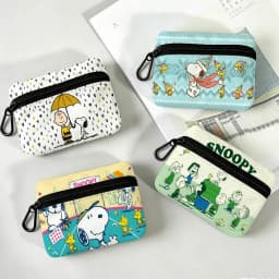 Cartoon Snoopy Lightweight Oxford Fabric Coin Purse With Black Carabiner Hook Mini Card Holder Earphone Storage Pouch