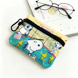 Cartoon Snoopy Lightweight Oxford Fabric Coin Purse With Black Carabiner Hook Mini Card Holder Earphone Storage Pouch