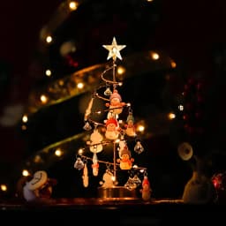 Personalized Family Names LED Christmas Tree Table Lamp Modern Crystal Desk Decor Light Bedroom Custom Charms Christmas Gift
