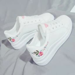 Shoes 2025 Women Running Spring Autumn Fashion White Breathable Embroidered Flower Lace-Up Casual Sneakers Zapatos De Mujer