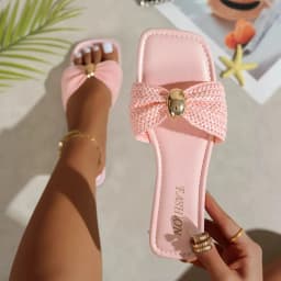 New Summer Women Slippers Bow Designer Shoes Fashionable Comfortable Casual Slippers Outdoor Non Slip Flat Sandals Slides Women