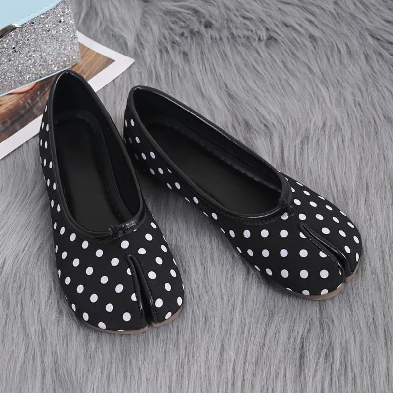 Korean Style Horse-Shoe Split-Toe Women's Shallow Mouth Single Shoes New Slip-On Pig's Trotters Versatile Grandma Flat Loafers