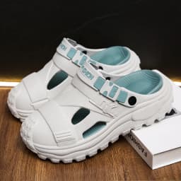 Summer New Men's Beach Clogs Outdoor Sandals Comfortable Slippers EVA Slides For Men Casual Garden Shoes Male Beach Slippers