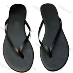 Women Flip Flops 2026 Summer New Comfortable Breathable Soft Bottom Beach Muje Lightweight Fashion Outdoor Slip on Casual Flats