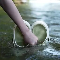 Men's Hole Shoes Are Simple and Versatile, Not Smelly Feet Trendy New EVA Soft-Soled Fashionable Non-Slip Slippers for Home Wear