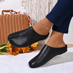 New Fashion Tabi Ninja Flats Leather Split Toe Flat Slippers Woman Cozy Loafers Female Summer Low Heels Ladies Muller Shoes