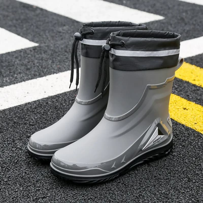 2026 Men's new short tube water boots, waterproof shoes, anti slip thick soled rain boots, outdoor work rain boots