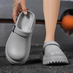 Thick-Soled Slippers for Men 2026 Summer New Style Slip-On Lazy Outdoor Non-Slip Height-Increasing Retro Closed-Toe Slippers