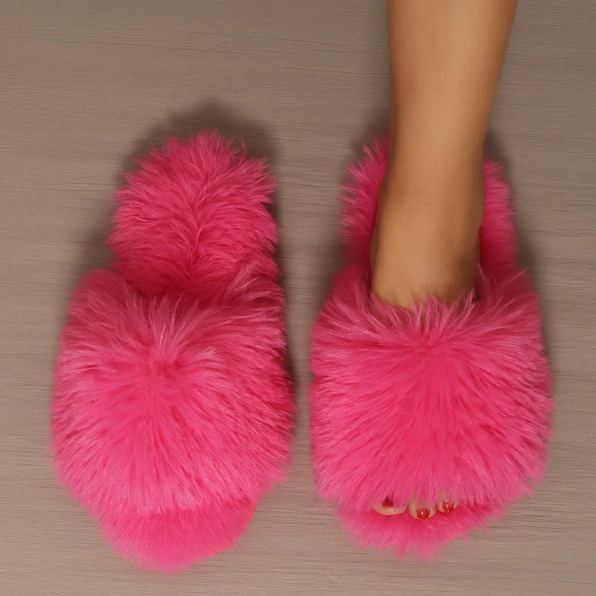 Women's Indoor Slippers 2025 Autumn and Winter New Faux Fur Home Lazy Shoes Soft Sole Girls Fashion Warm Fluffy Slides