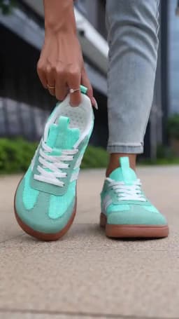 Lightweight Comfortable Sneakers for Women Fashion Striped Lace Up Sports Shoes Woman Casual Breathable Green Sneakers Plus Size
